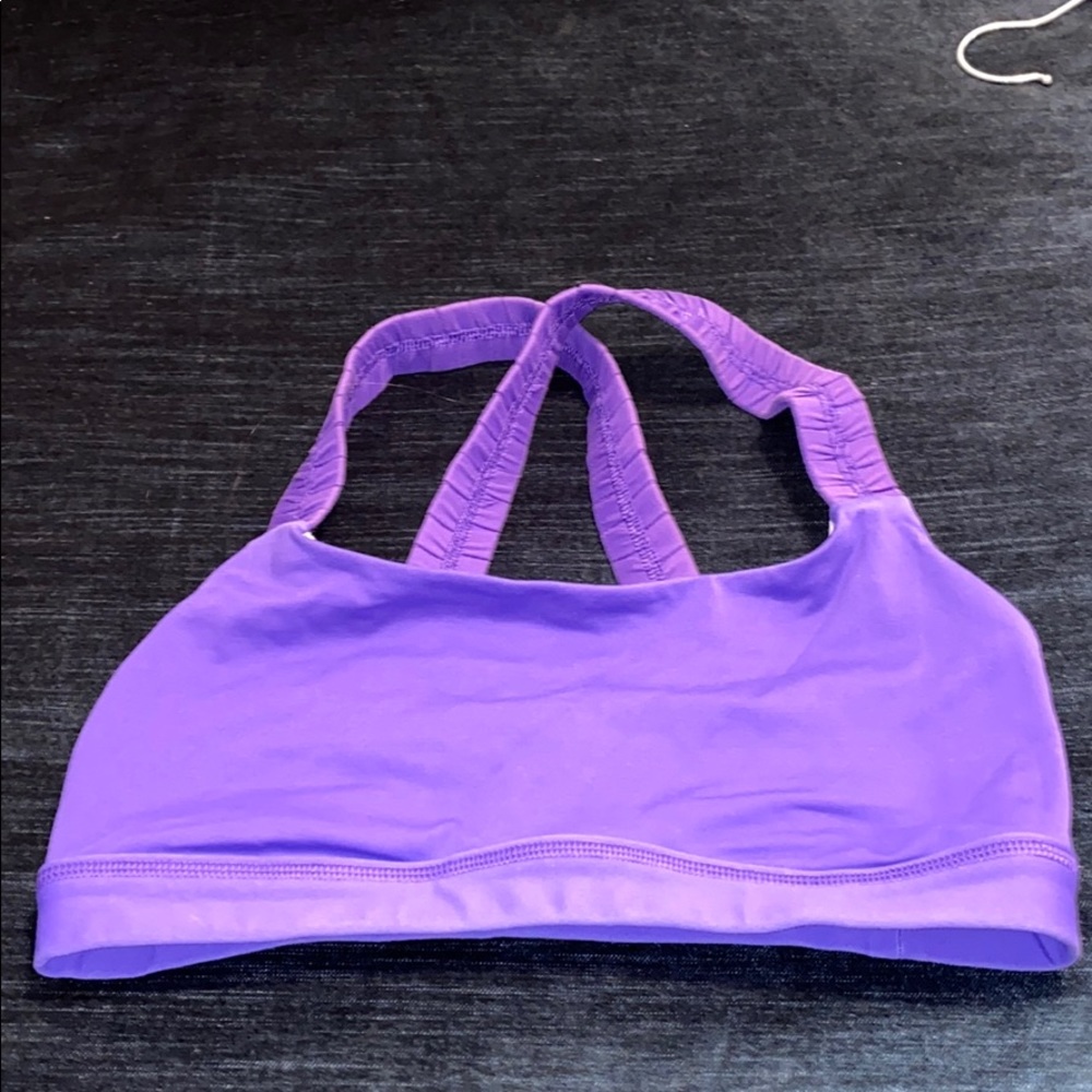 Lululemon sports bra size 6